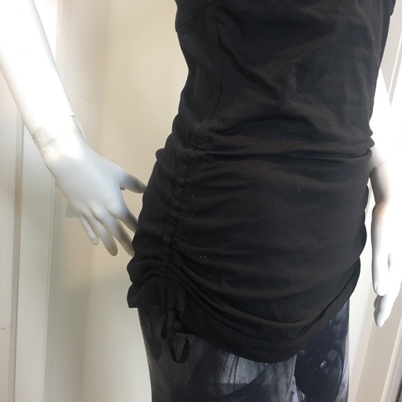 Lucy exercise top with side ruching. - Picture 6 of 7